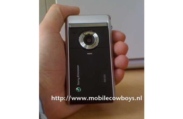 Sony Ericsson P700i M610i